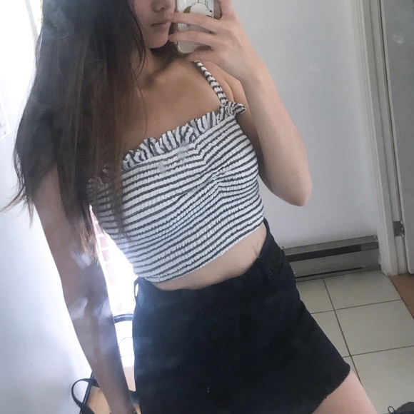 FOREVER 21 SMOCKED TOP - Picture 6 of 6